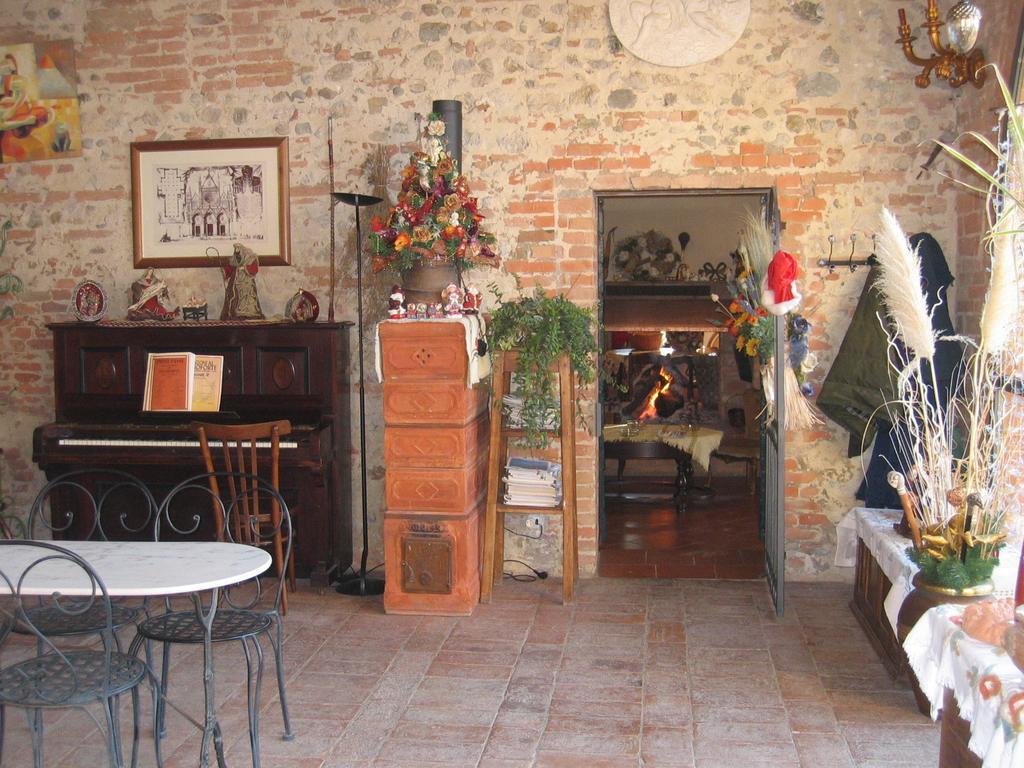 Il Canto Del Sole Monteroni d'Arbia Eksteriør billede